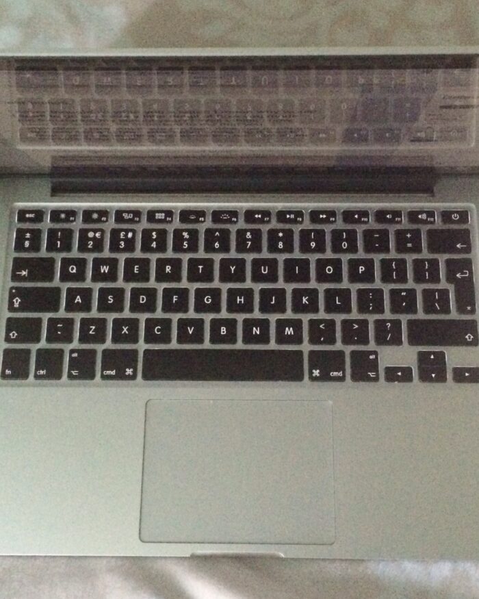 A photo of my macbook