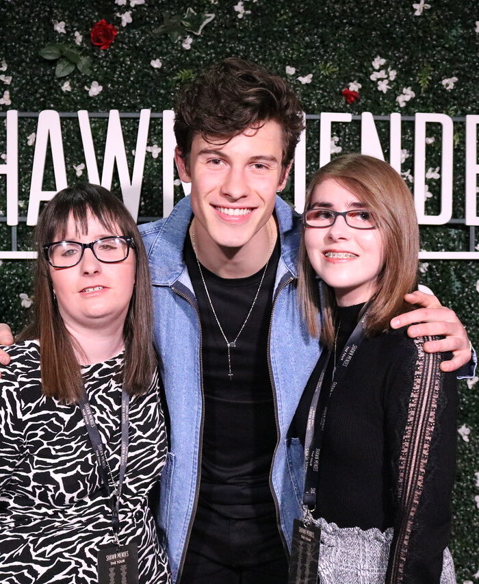 A photo of Shawn Mendes, Elin and Holly, Shawn is in the middle with his arms around both of us